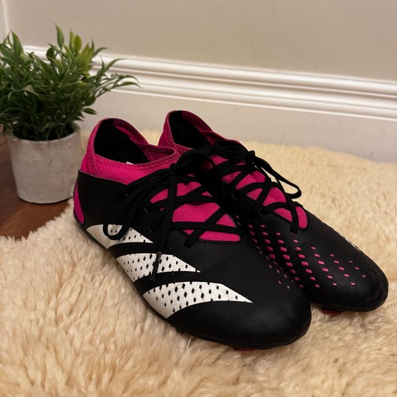 Youth Adidas Predator Soccer Cleats - Picture 1 of 6